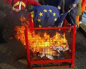 EU-flag-burns