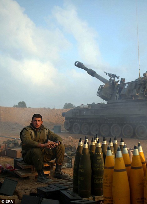 Israeli_soldier-w-Tank